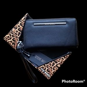 Sold*Black Steve Madden Wristlet